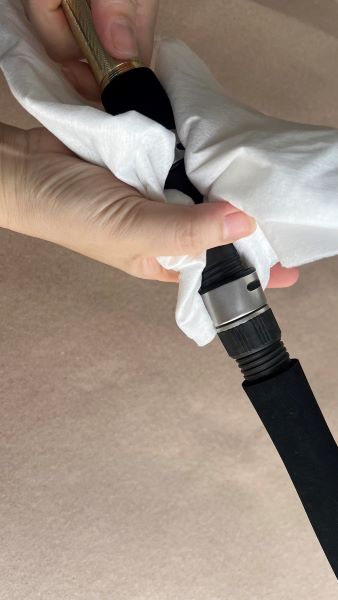 金屬配件都需擦乾